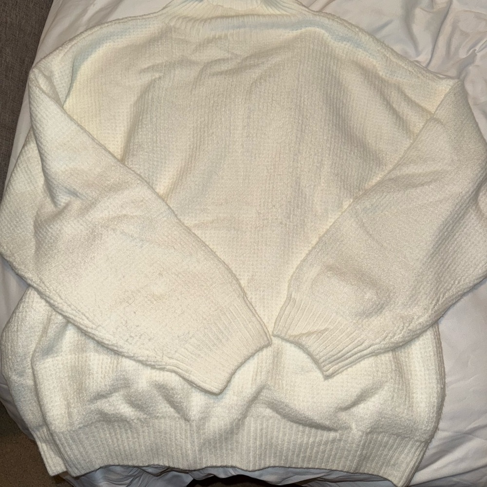 JustFab Women’s Ivory Crewneck Sweater